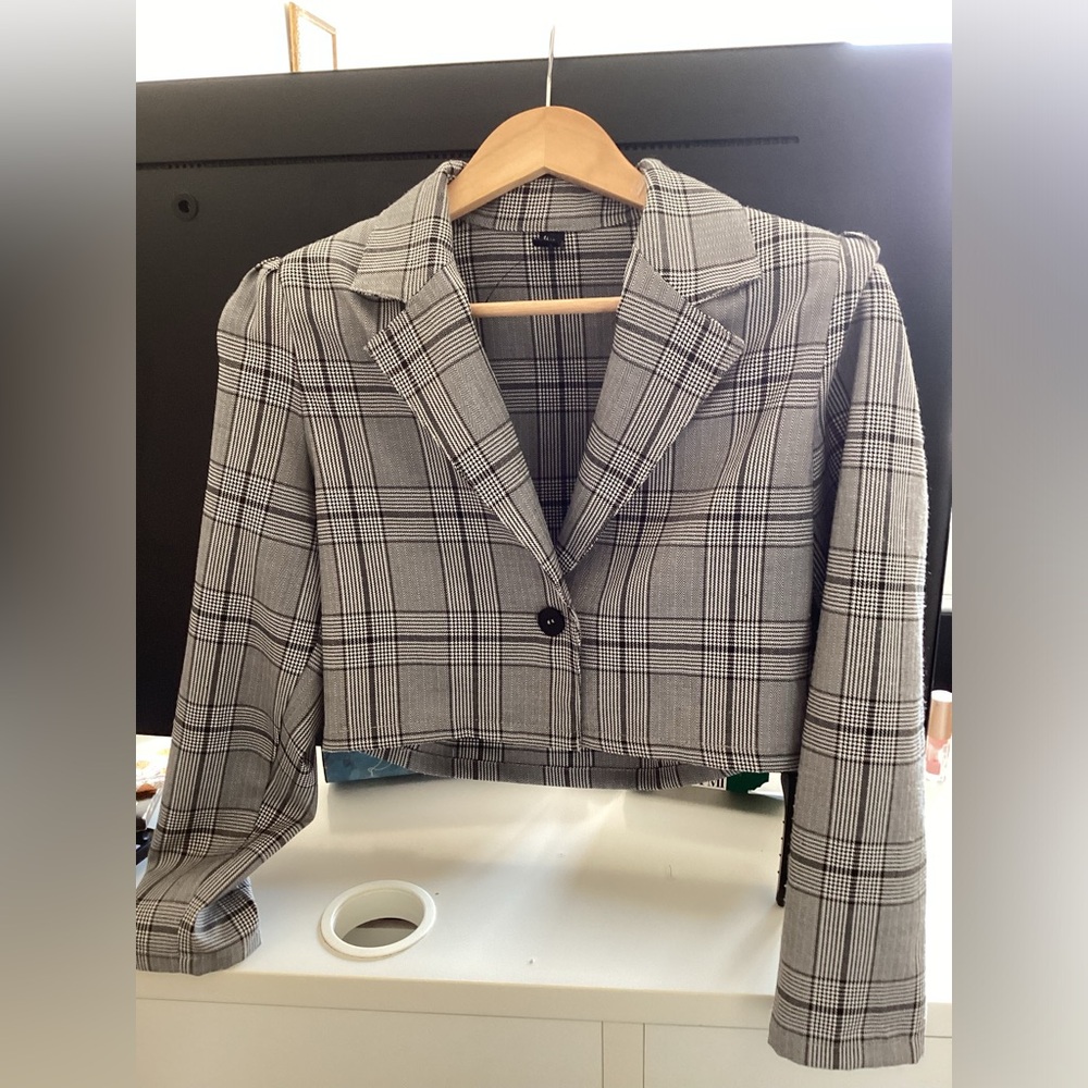 Plaid Cropped blazer